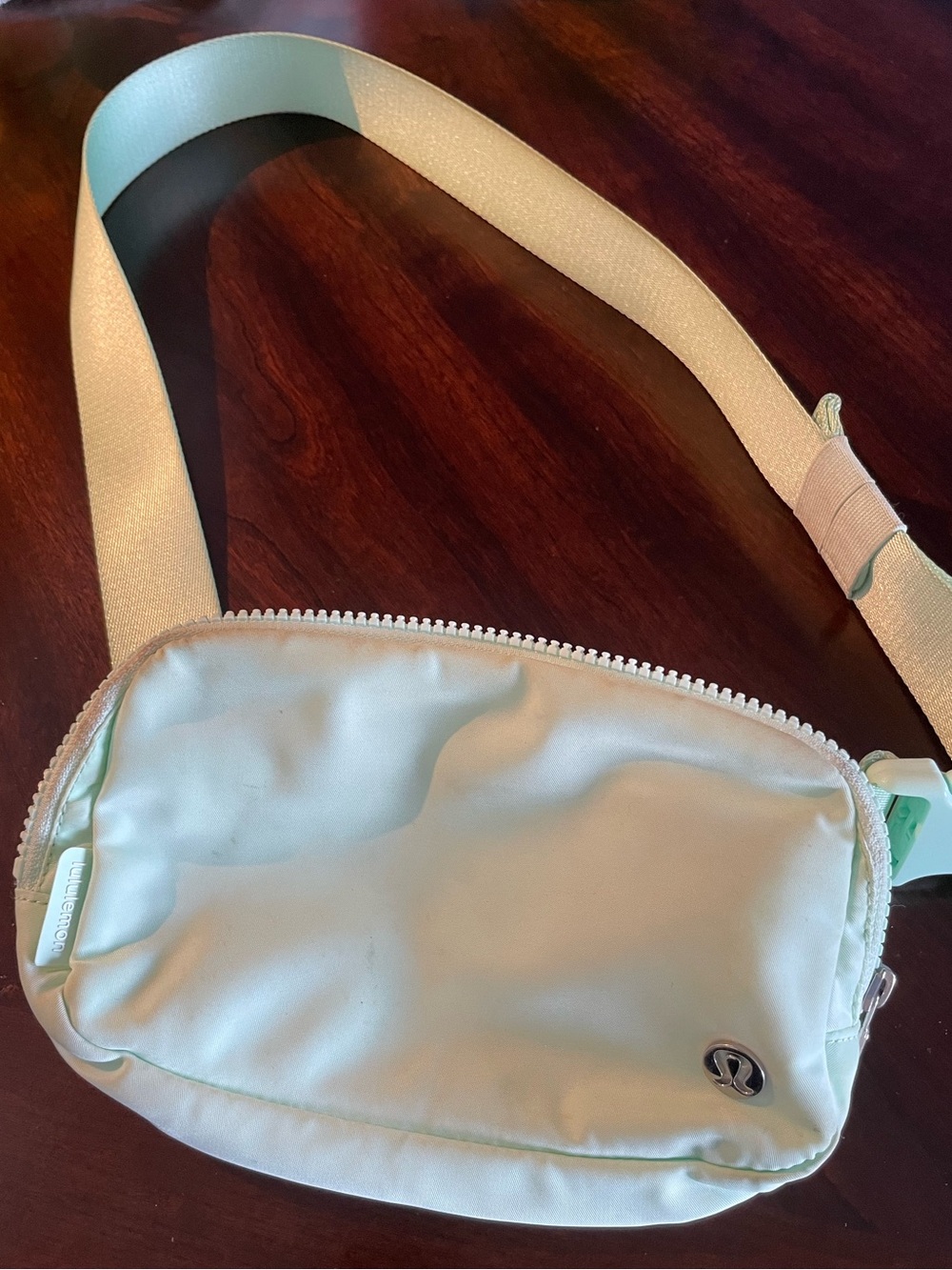 lululemon mint green crossbody pouch